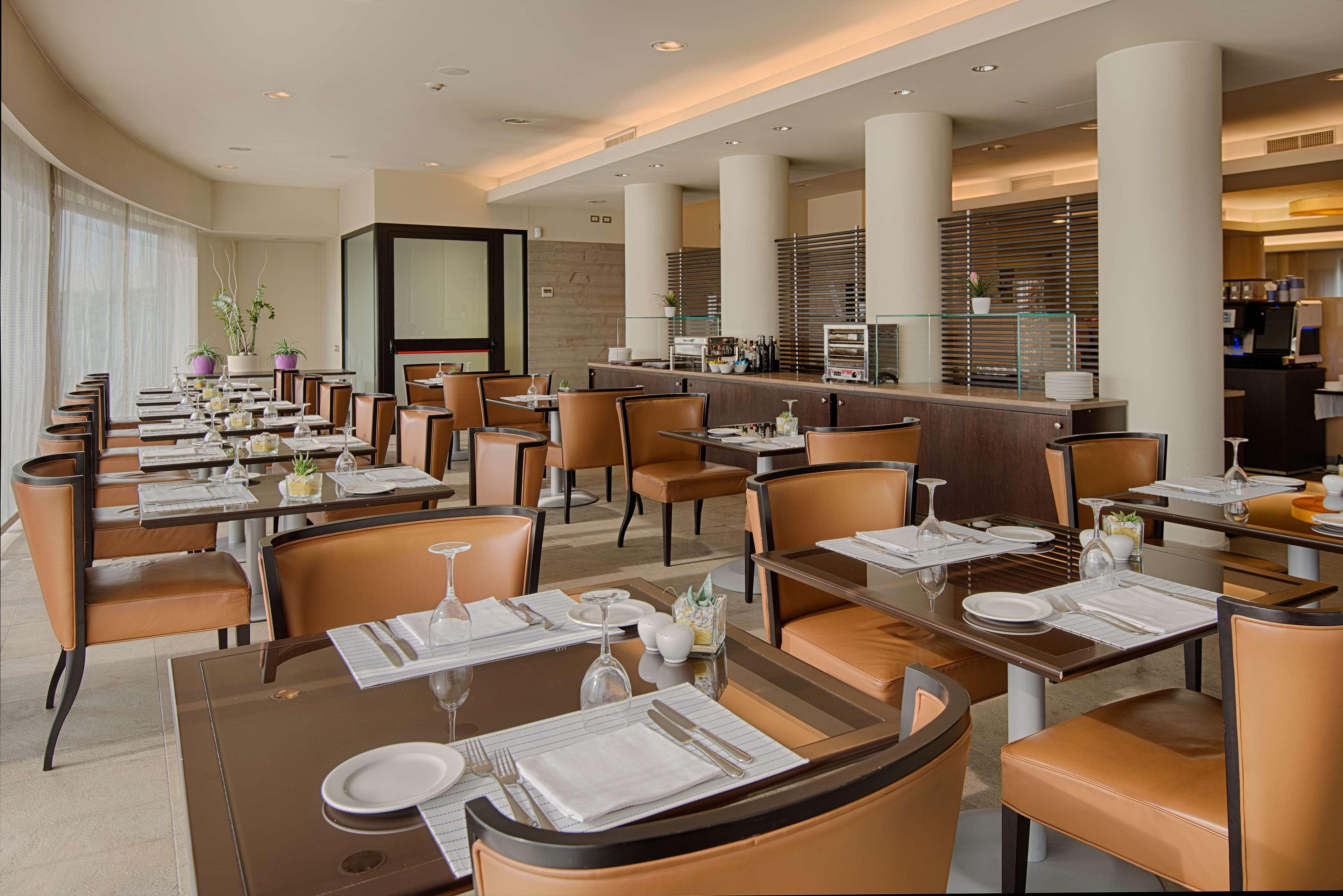 Nh Linate Hotel Пескиера Боромео Екстериор снимка