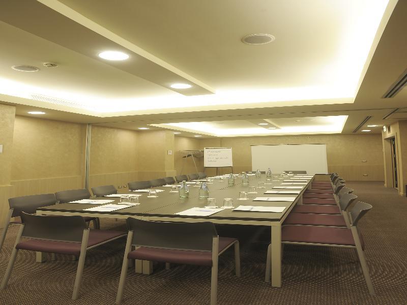 Nh Linate Hotel Пескиера Боромео Екстериор снимка