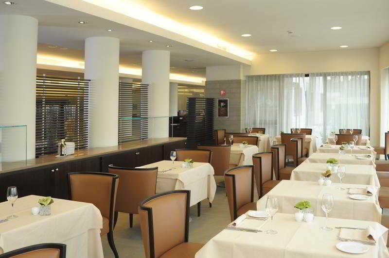 Nh Linate Hotel Пескиера Боромео Екстериор снимка