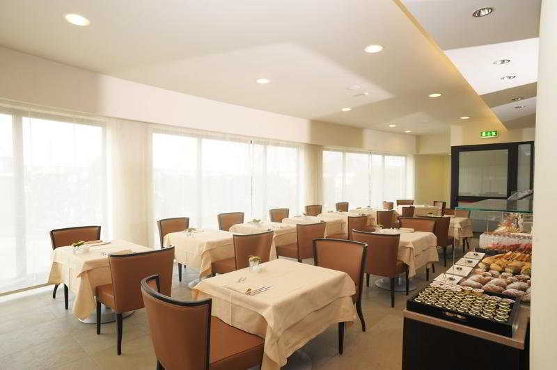 Nh Linate Hotel Пескиера Боромео Екстериор снимка